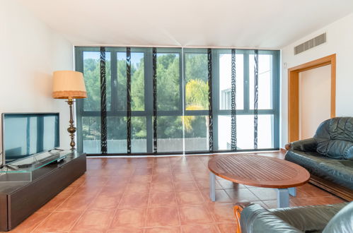 Foto 8 - Casa de 4 quartos em Roda de Berà com piscina privada e vistas do mar