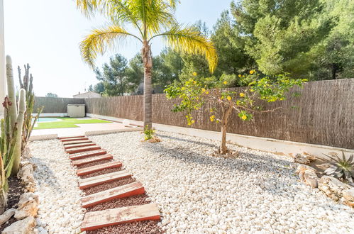 Photo 38 - Maison de 4 chambres à Roda de Berà avec piscine privée et jardin