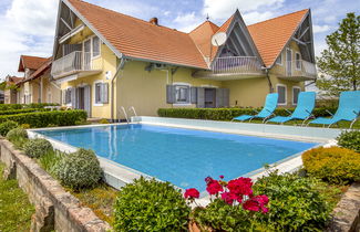 Photo 1 - 2 bedroom Apartment in Balatonmáriafürdő with swimming pool and garden