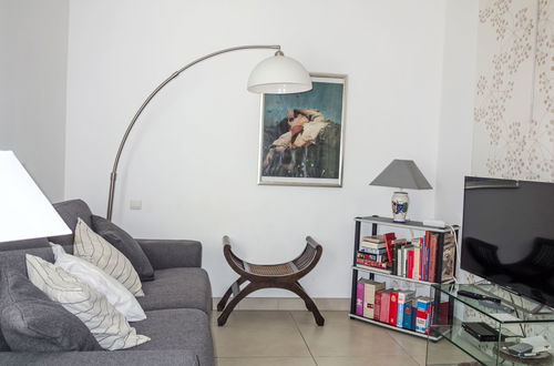 Photo 13 - 2 bedroom House in Montesquieu-des-Albères with private pool and garden