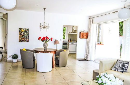 Photo 11 - 2 bedroom House in Montesquieu-des-Albères with private pool and garden