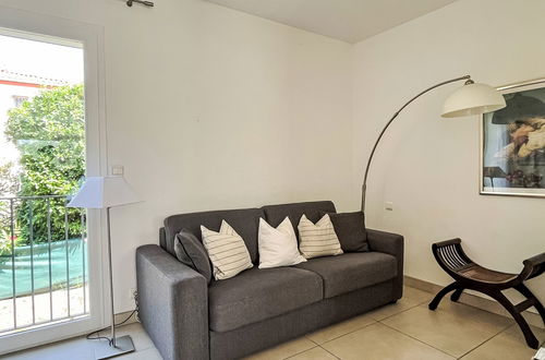 Photo 4 - 2 bedroom House in Montesquieu-des-Albères with private pool and garden