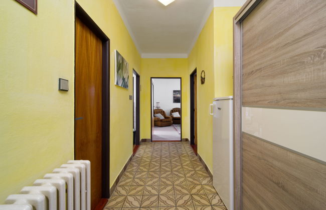Casa de 4 quartos em Neurazy com piscina privada e jardim - Foto 16