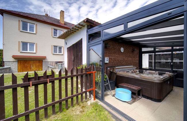 Casa de 4 quartos em Neurazy com piscina privada e jardim - Foto 24
