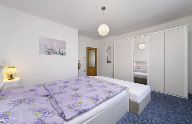 Casa de 4 quartos em Neurazy com piscina privada e jardim - Foto 4