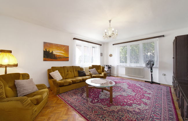 Casa de 4 quartos em Neurazy com piscina privada e jardim - Foto 10