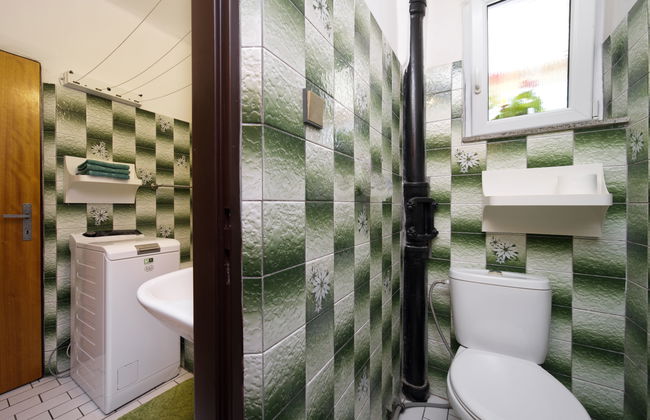 Casa de 4 quartos em Neurazy com piscina privada e jardim - Foto 15