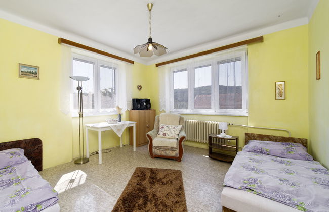 Casa de 4 quartos em Neurazy com piscina privada e jardim - Foto 12