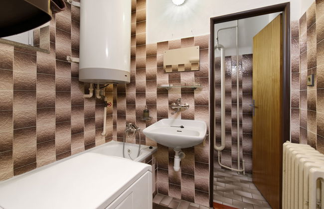 Casa de 4 quartos em Neurazy com piscina privada e jardim - Foto 23