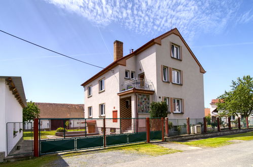 Foto 29 - Casa de 4 quartos em Neurazy com piscina privada e jardim