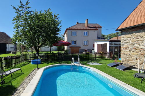 Foto 1 - Casa con 4 camere da letto a Neurazy con piscina privata e giardino