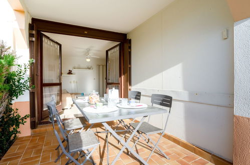 Photo 14 - 2 bedroom Apartment in Vaux-sur-Mer with garden and terrace