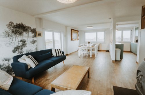 Foto 1 - Apartamento de 3 quartos em De Haan com banheira de hidromassagem e vistas do mar