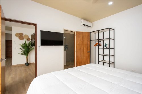 Foto 21 - Luxury Apartment2 Bedroompoollaundry Center