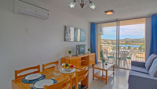 2 bedroom Apartment in Calp with swimming pool and garden - Photo 5