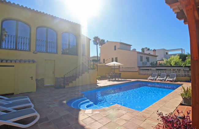 Casa de 4 quartos em Calp com piscina privada e jardim - Foto 22