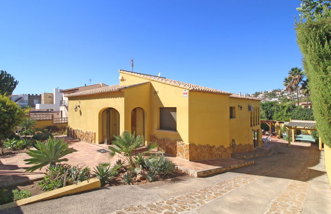 Casa de 4 quartos em Calp com piscina privada e jardim - Foto 24