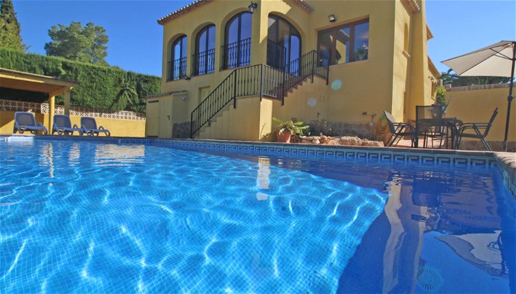 Foto 1 - Casa con 3 camere da letto a Calp con piscina privata e vista mare