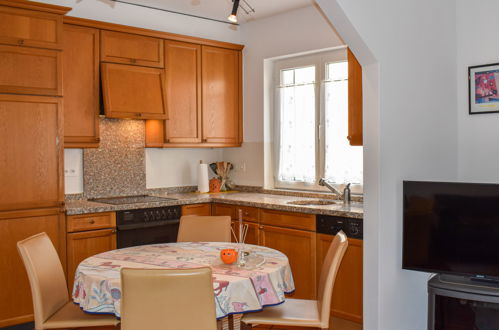 Photo 7 - Appartement de 2 chambres à Ascona avec vues sur la montagne