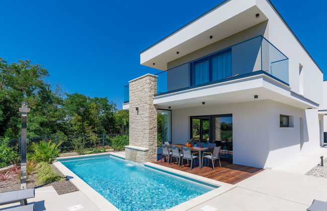 Casa de 4 quartos em Umag com piscina privada e terraço - Foto 1