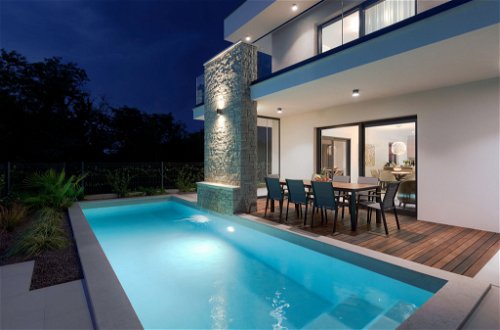 Foto 34 - Casa de 3 quartos em Umag com piscina privada e terraço