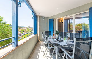 Photo 2 - 3 bedroom Apartment in Sainte-Maxime with garden and terrace