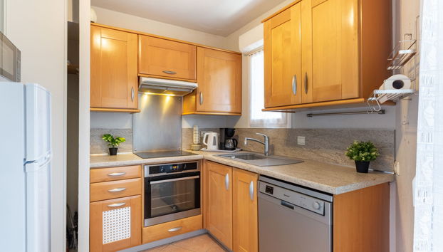 4 bedroom Apartment in Sainte-Maxime with garden and terrace - Photo 4