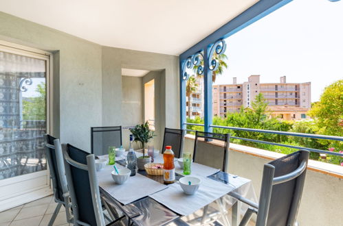 Photo 17 - 3 bedroom Apartment in Sainte-Maxime with garden and terrace