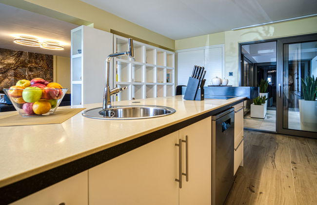 2 bedroom Apartment in Crikvenica with terrace and hot tub - Photo 18