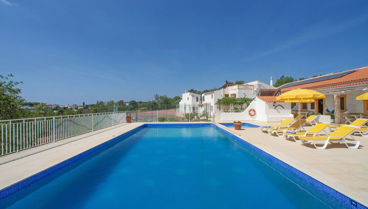 Foto 1 - Casa de 2 quartos em Albufeira com piscina e jardim