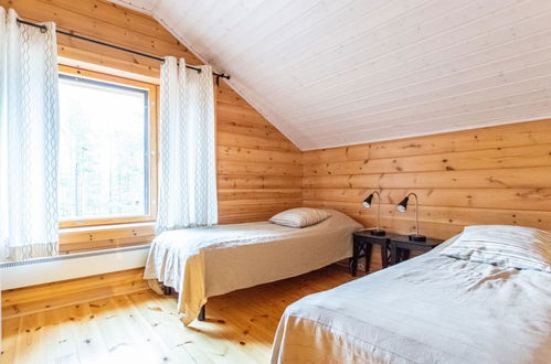 Photo 11 - 6 bedroom House in Pelkosenniemi with sauna and mountain view