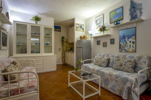 Foto 6 - Apartamento de 2 quartos em Golfo Aranci com jardim e vistas do mar