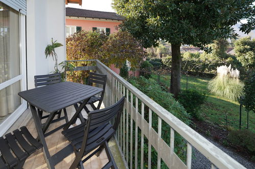 Photo 19 - 2 bedroom House in Porto Valtravaglia with garden