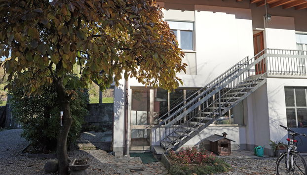 Haus mit 3 Schlafzimmern in Porto Valtravaglia mit garten - Foto 2