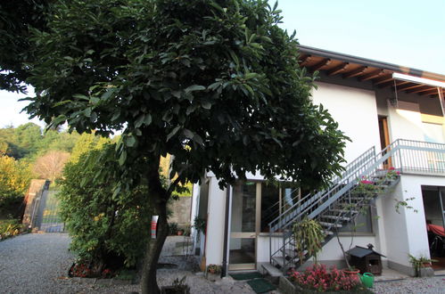 Photo 22 - 2 bedroom House in Porto Valtravaglia with garden