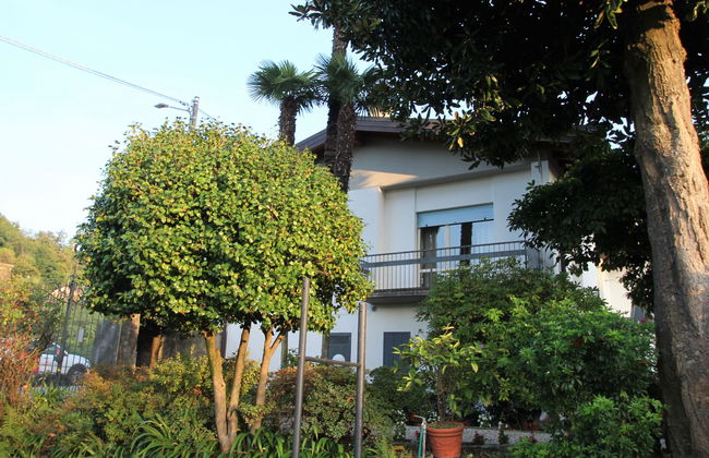 Casa de 3 quartos em Porto Valtravaglia com jardim - Foto 1