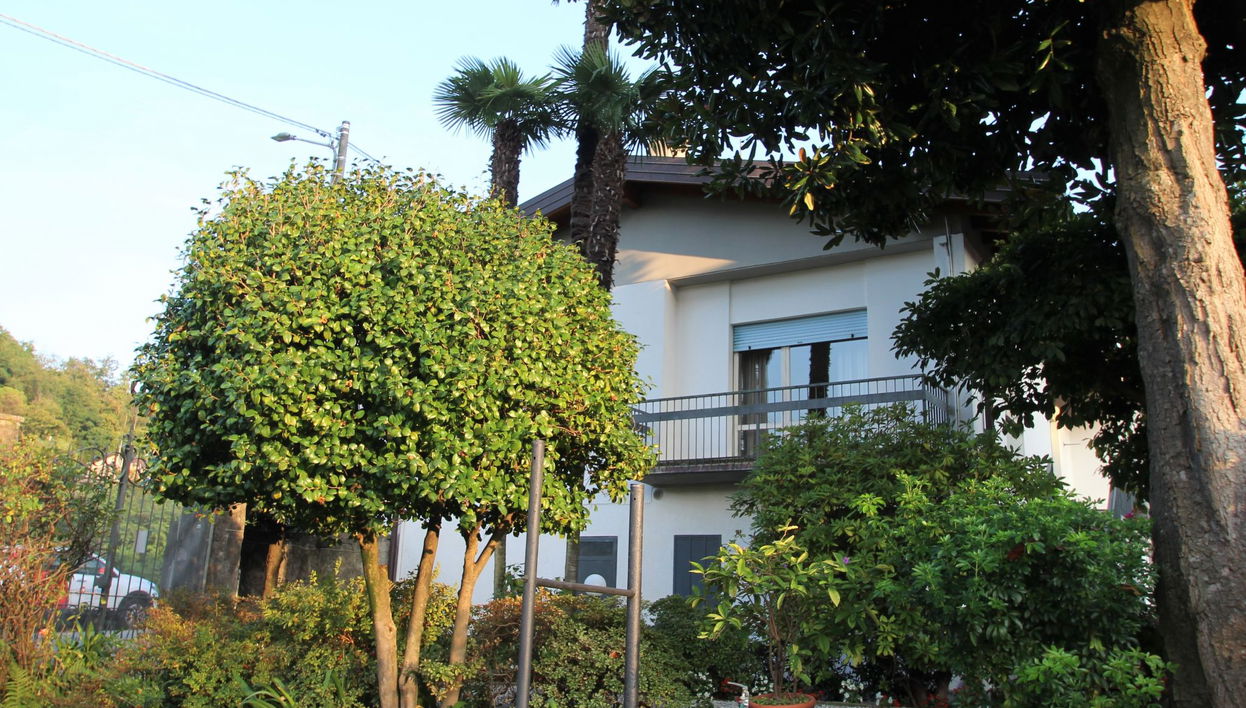 Haus mit 3 Schlafzimmern in Porto Valtravaglia mit garten - Foto 1