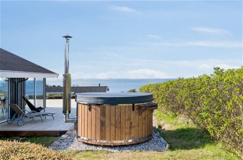 Photo 23 - Maison de 3 chambres à Rønde avec terrasse et bain à remous