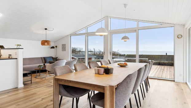 Casa de 3 habitaciones en Rønde con terraza y bañera de hidromasaje - Foto 3