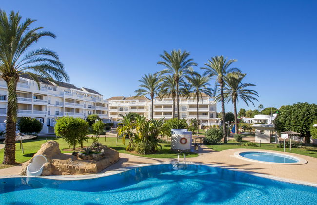Apartamento de 3 quartos em Dénia com piscina e jardim - Foto 1