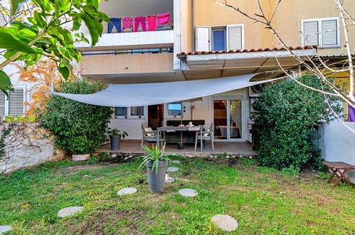 Foto 6 - Apartamento de 2 habitaciones en Split con terraza y vistas al mar