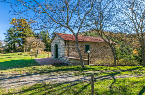 Foto 8 - Haus mit 2 Schlafzimmern in Marradi mit schwimmbad und garten