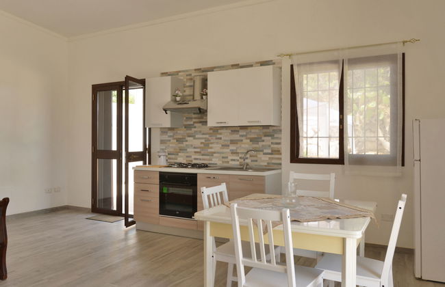 Casa de 3 quartos em Floridia com piscina privada e jardim - Foto 9