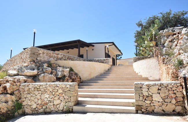 Casa de 3 quartos em Floridia com piscina privada e jardim - Foto 23
