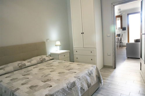 Foto 9 - Apartamento de 1 quarto em Trinità d'Agultu e Vignola com terraço e vistas do mar