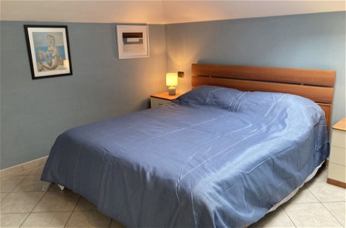 Foto 14 - Apartment mit 1 Schlafzimmer in Riva Ligure mit blick aufs meer