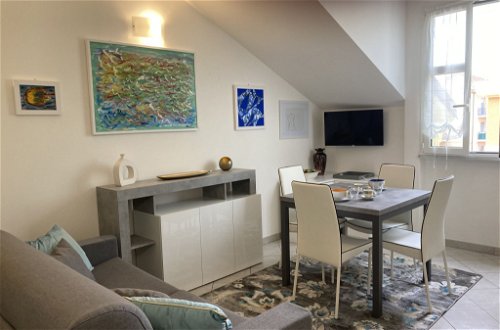 Foto 3 - Apartamento de 1 habitación en Riva Ligure con vistas al mar