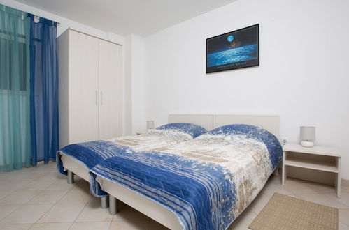 Foto 4 - Apartamento de 1 quarto em Opatija com terraço e vistas do mar