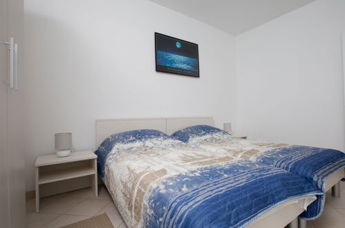 Foto 9 - Apartamento de 1 quarto em Opatija com jardim e terraço