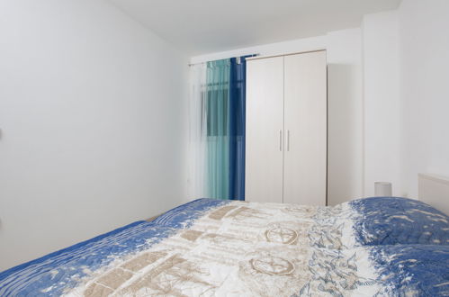 Foto 11 - Appartamento con 1 camera da letto a Opatija con terrazza e vista mare